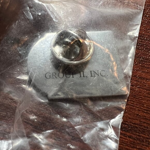 McDonalds Pin The Rhythm Carlos Vives 2000‎ Crew Employee Lapel Pinback Vintage - Picture 4 of 8